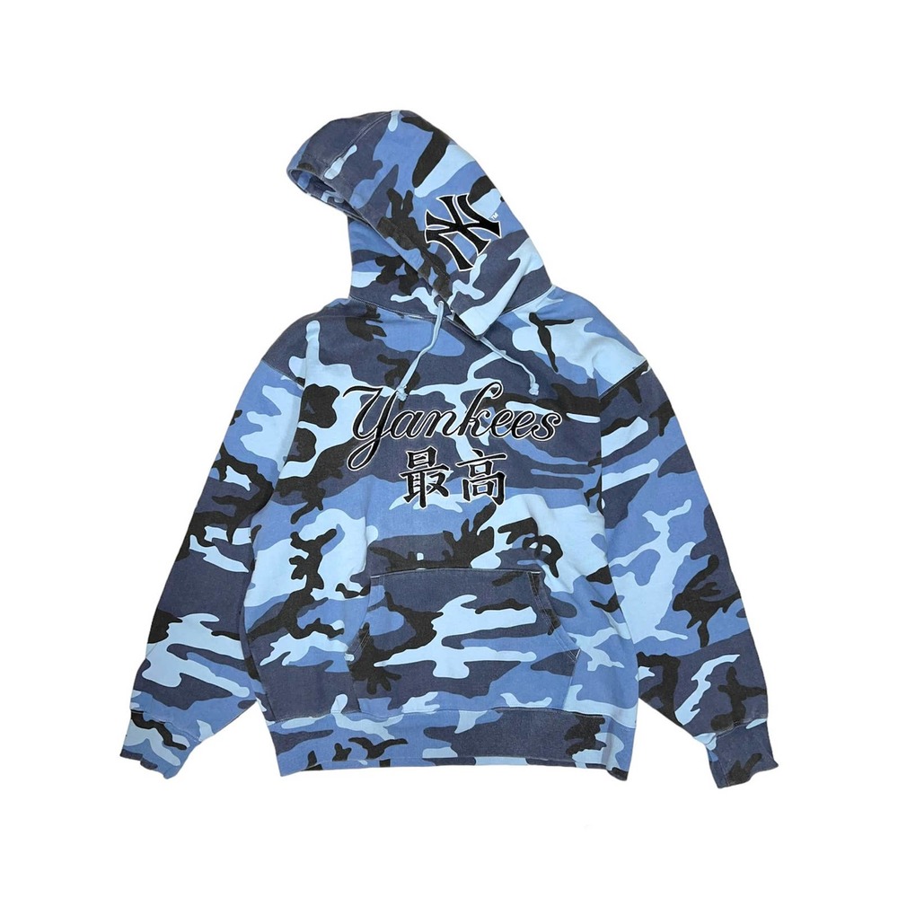 Supreme x Yankees MLB Camo Kanji Hoodie